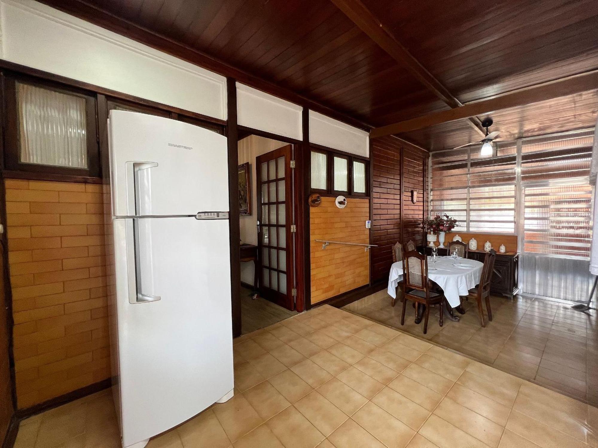Casa agradável com piscina, a poucos passos da Praia Peruíbe Esterno foto
