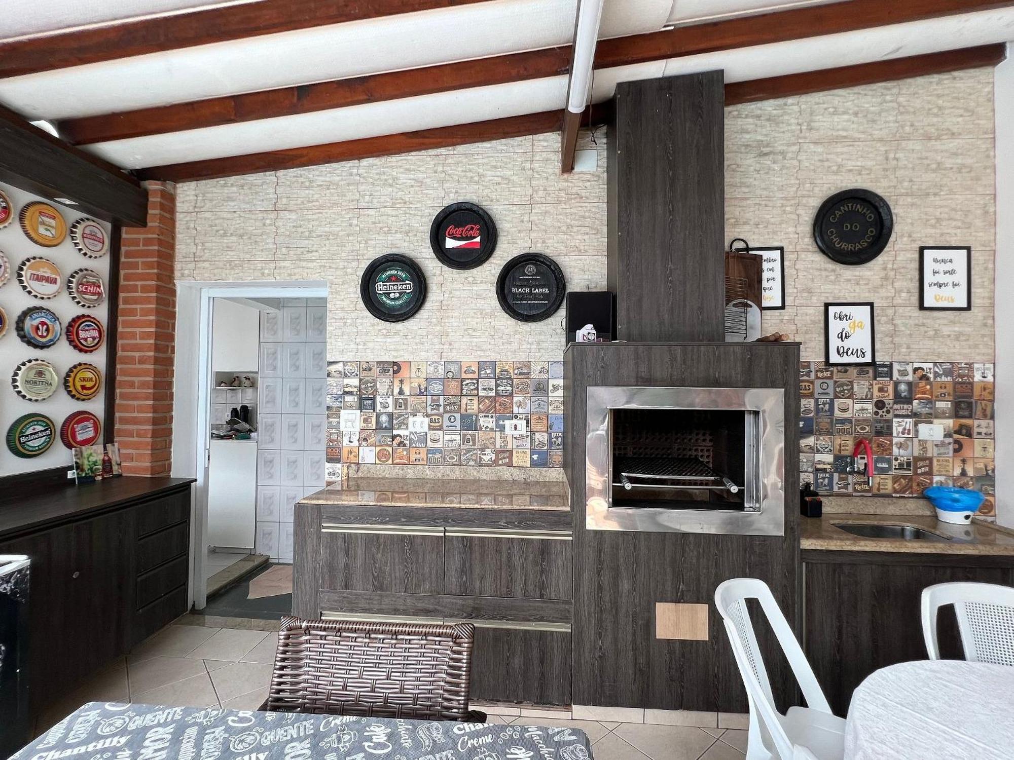 Casa agradável com piscina, a poucos passos da Praia Peruíbe Esterno foto