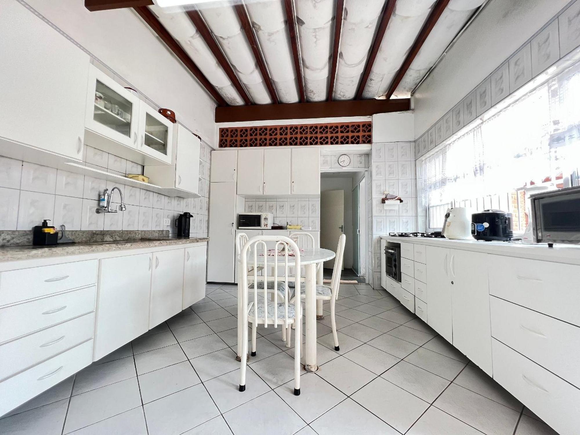 Casa agradável com piscina, a poucos passos da Praia Peruíbe Esterno foto
