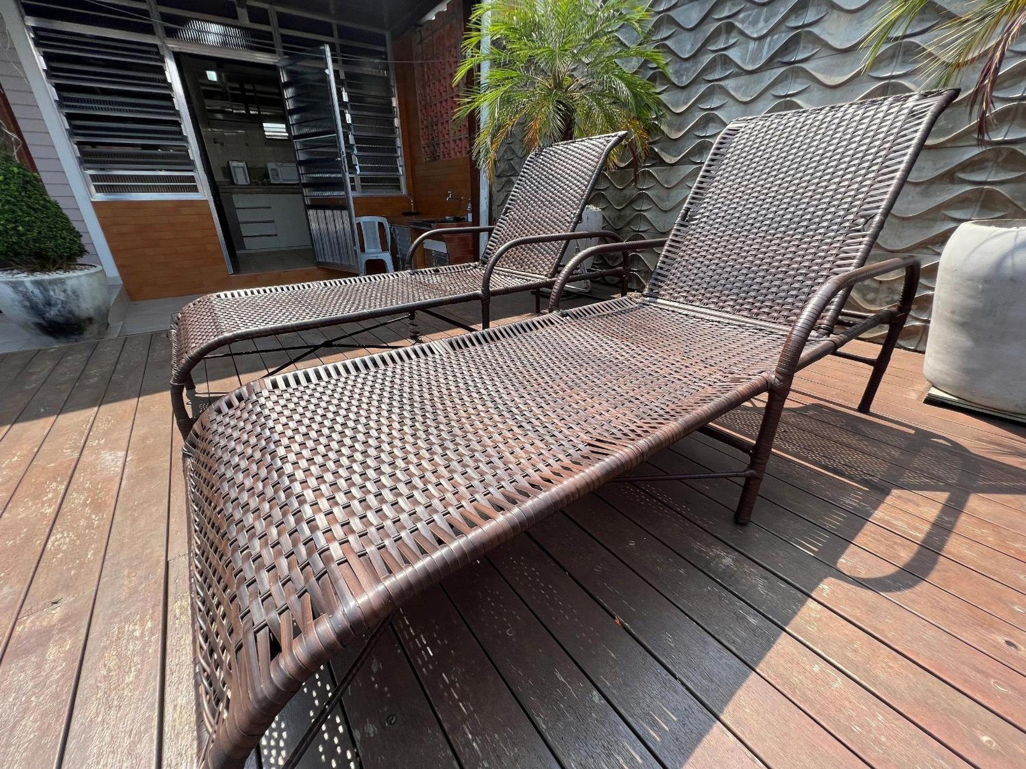 Casa agradável com piscina, a poucos passos da Praia Peruíbe Esterno foto