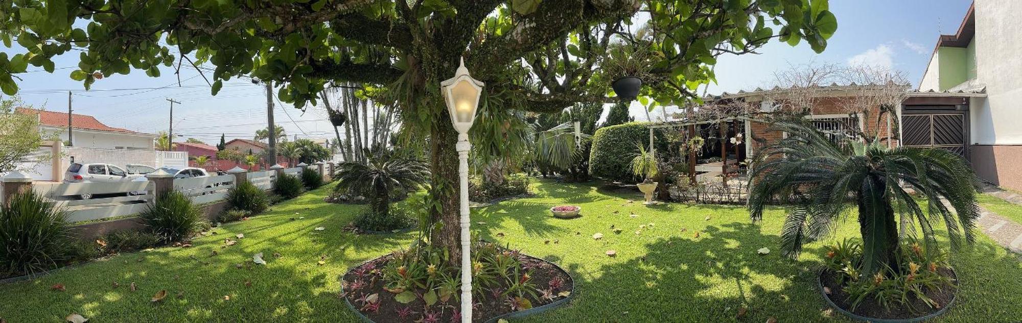 Casa agradável com piscina, a poucos passos da Praia Peruíbe Esterno foto