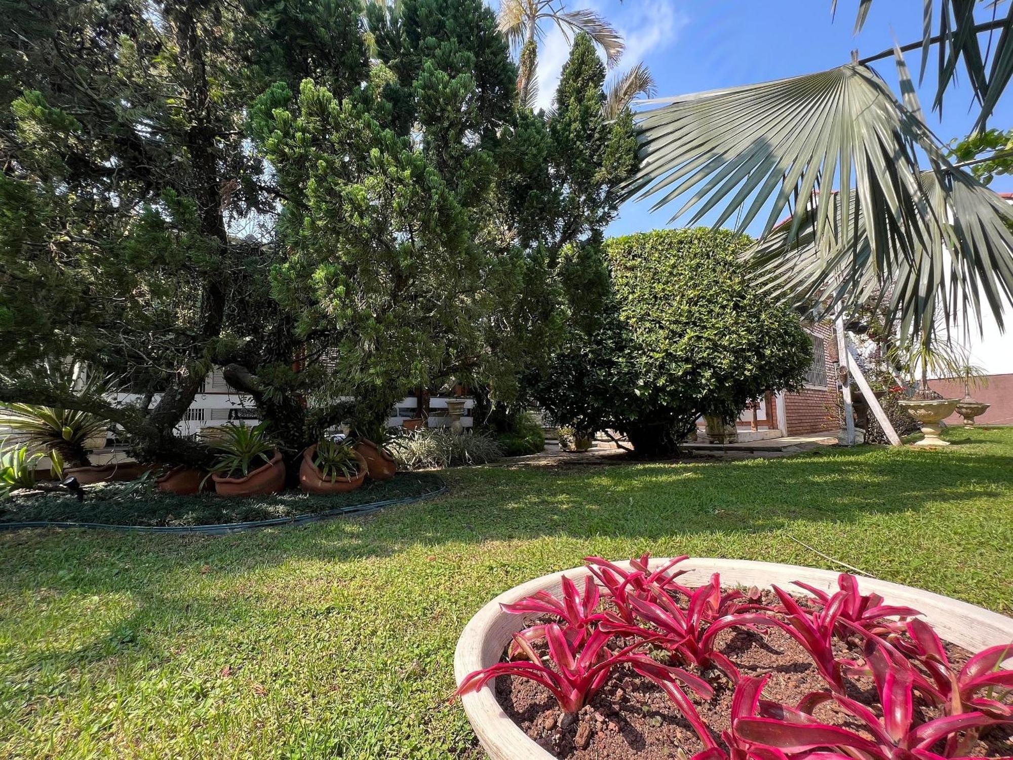 Casa agradável com piscina, a poucos passos da Praia Peruíbe Esterno foto